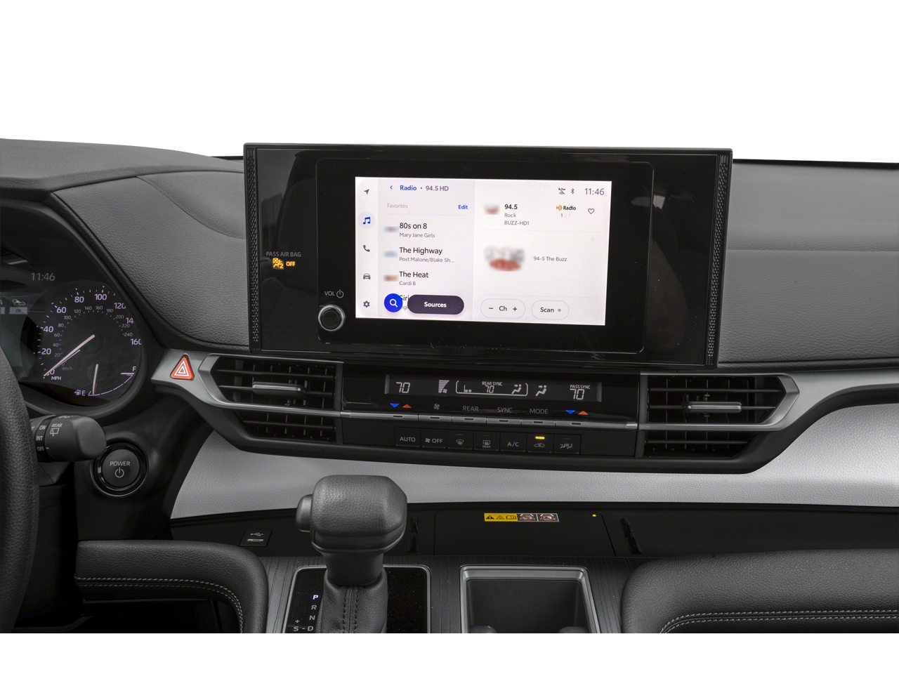 2025 Toyota Sienna LE 8 Passenger