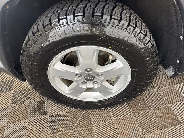 2012 Jeep Grand Cherokee Laredo
