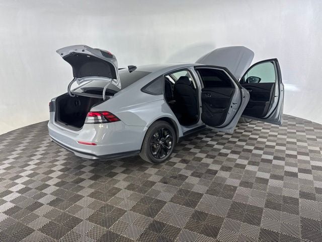 2025 Honda Accord SE - Photo 18
