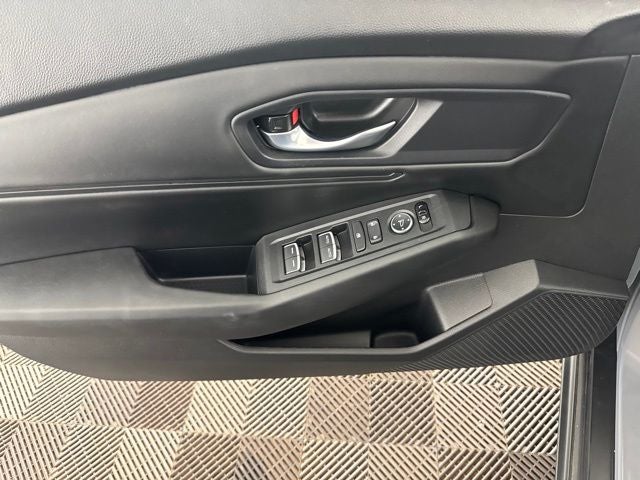 2025 Honda Accord SE - Photo 23