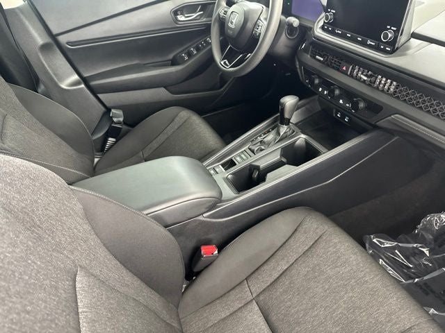 2025 Honda Accord SE - Photo 28