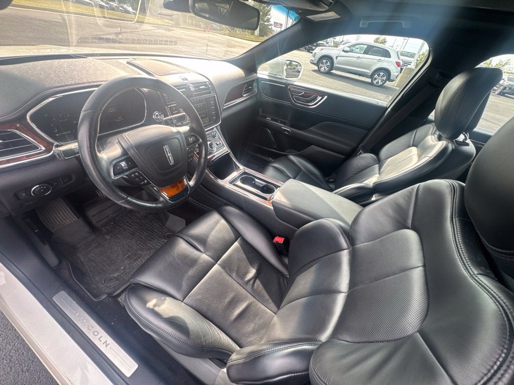 2018 Lincoln Continental Select