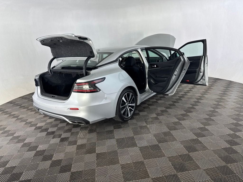 2022 Nissan Maxima SV