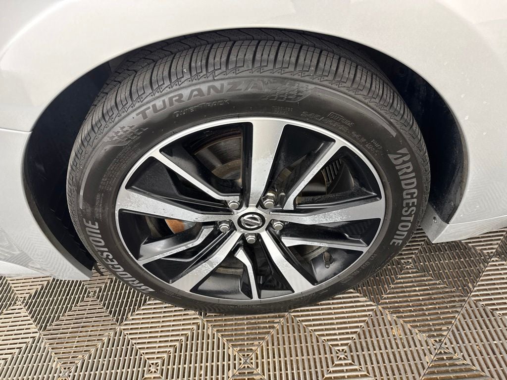 2022 Nissan Maxima SV