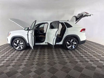 2025 Volkswagen Atlas Cross Sport 2.0T SE w/Technology