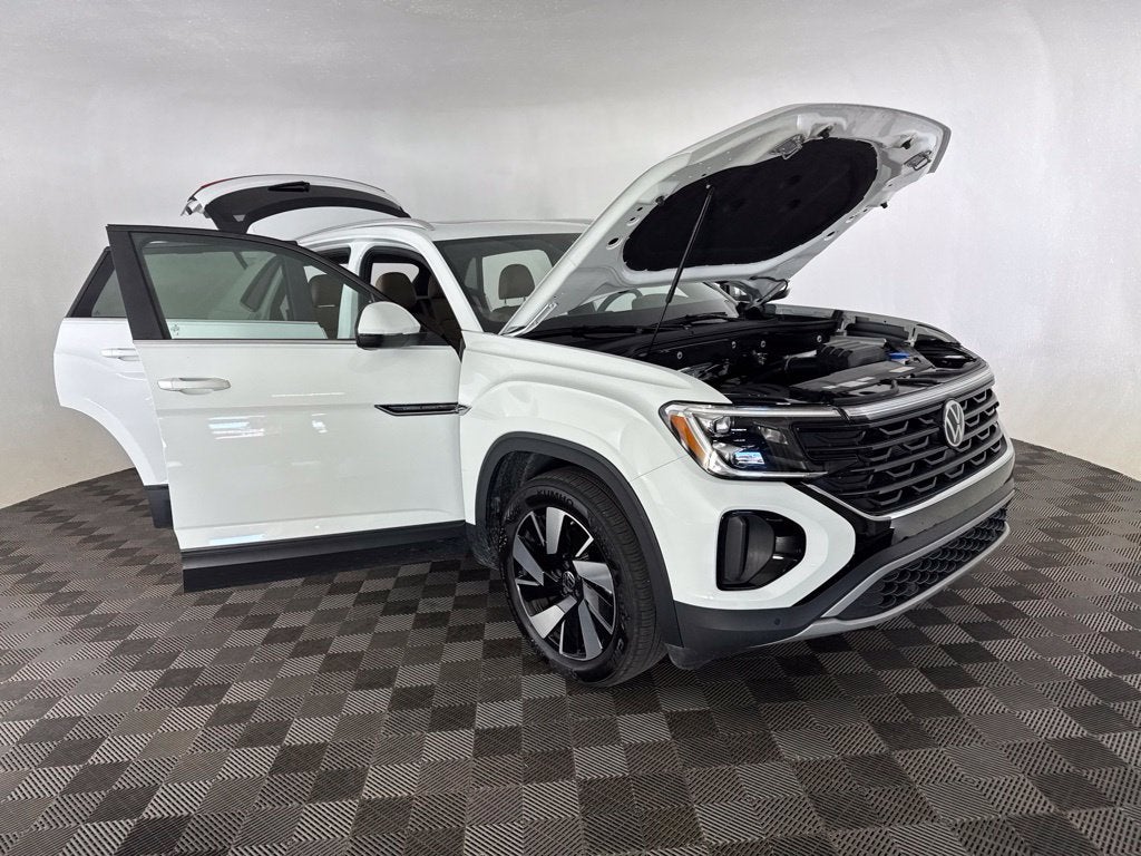2025 Volkswagen Atlas Cross Sport 2.0T SE w/Technology
