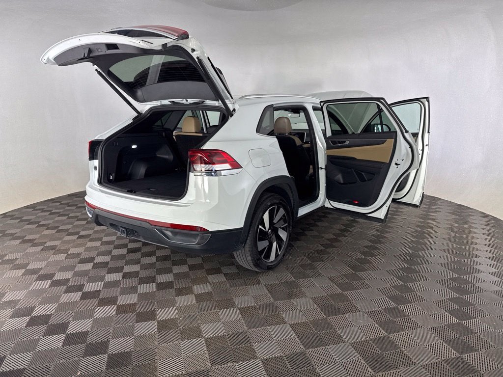 2025 Volkswagen Atlas Cross Sport 2.0T SE w/Technology