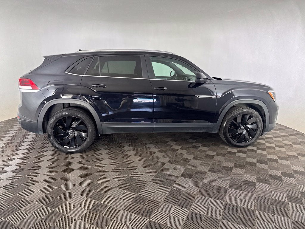 2025 Volkswagen Atlas Cross Sport 2.0T SE w/Technology