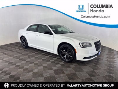 2022 Chrysler 300 Touring