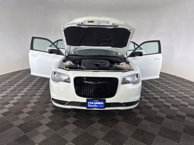 2022 Chrysler 300 Touring