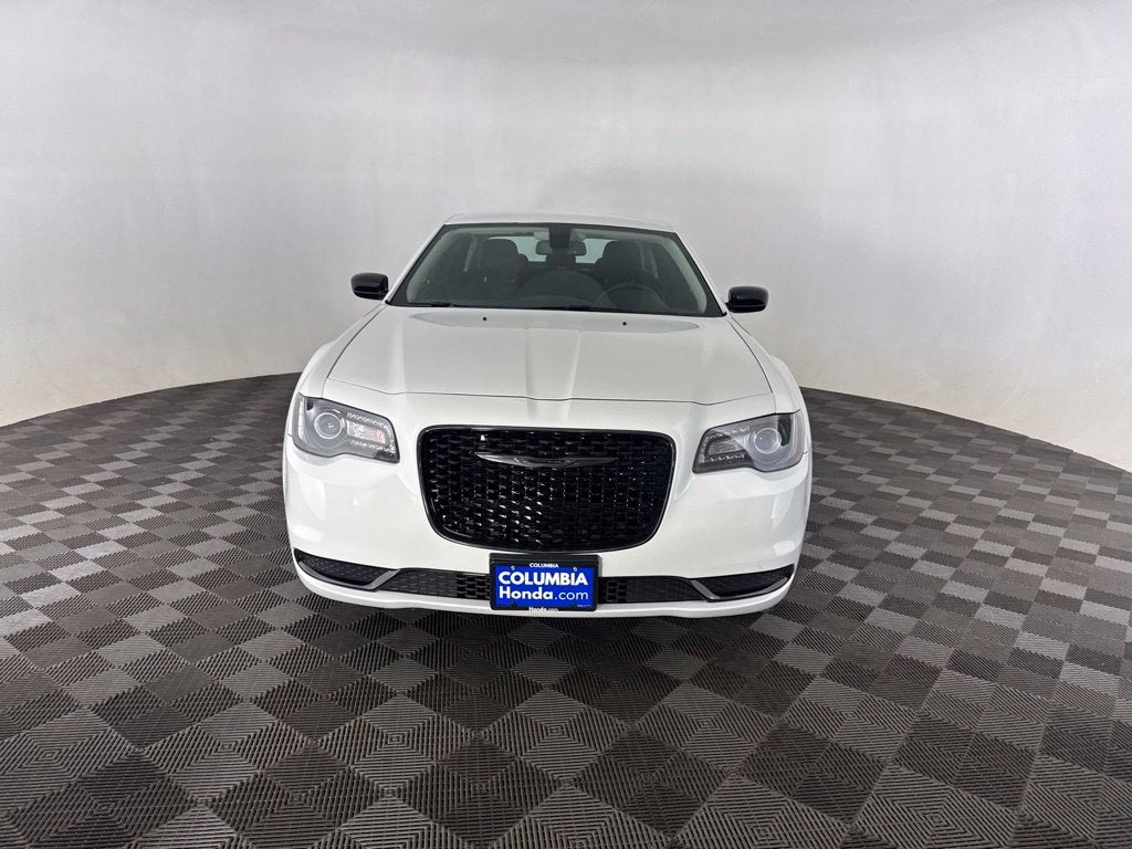 2022 Chrysler 300 Touring