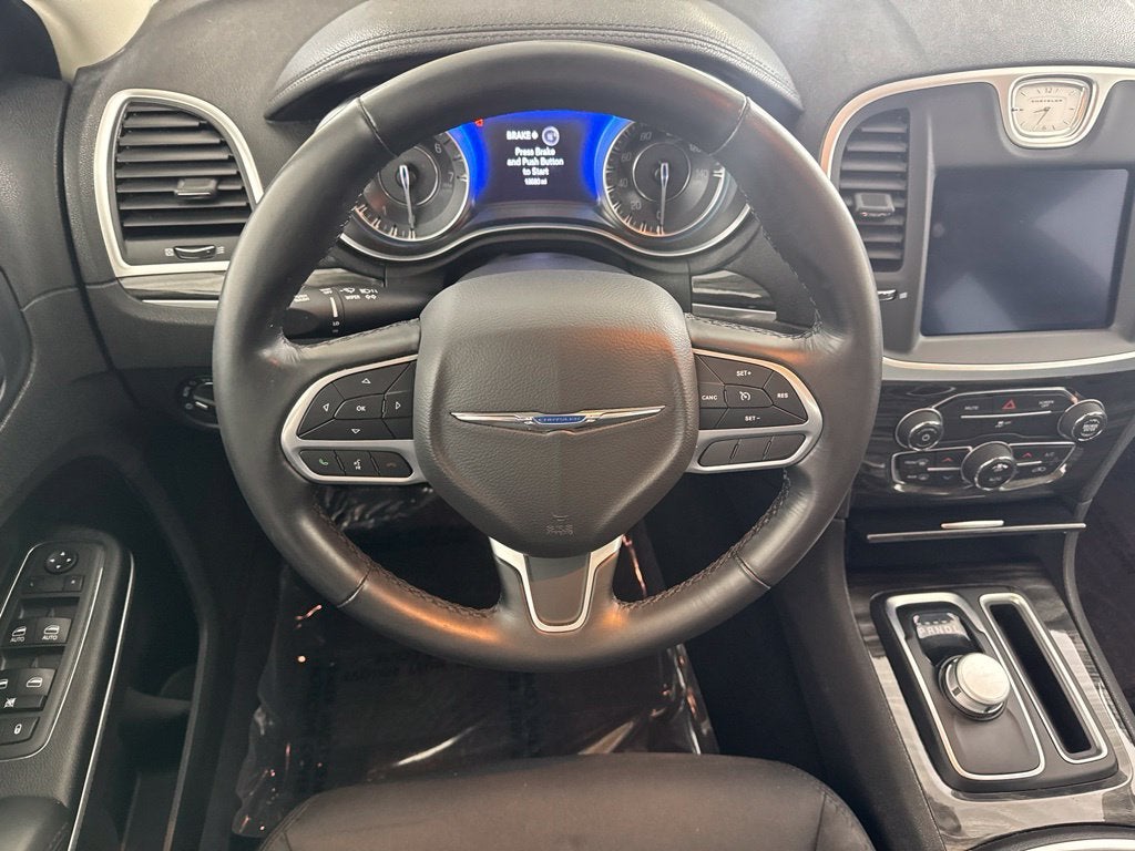 2022 Chrysler 300 Touring