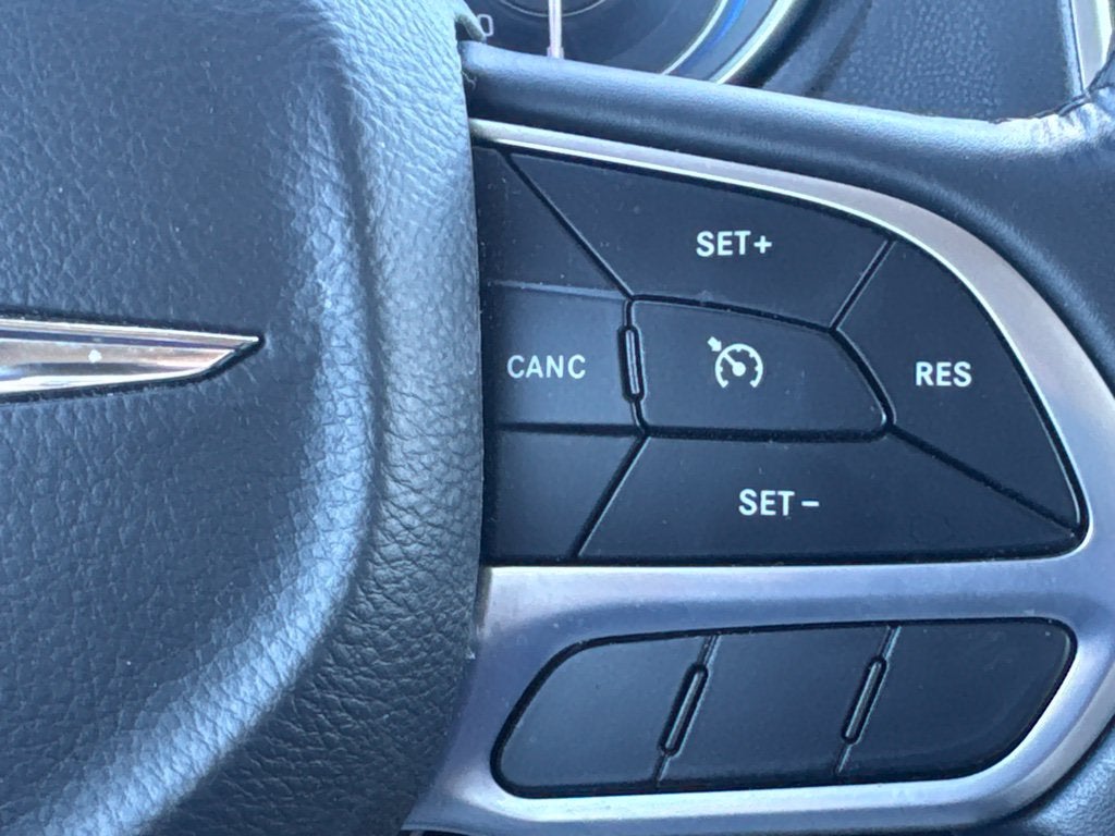 2022 Chrysler 300 Touring