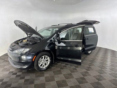 2020 Chrysler Voyager LXI