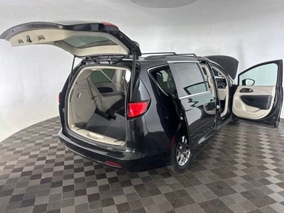 2020 Chrysler Voyager LXI