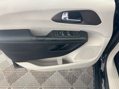 2020 Chrysler Voyager LXI