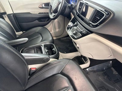 2020 Chrysler Voyager LXI