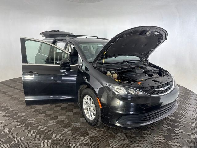 2020 Chrysler Voyager LXI