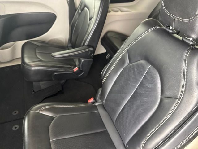 2020 Chrysler Voyager LXI