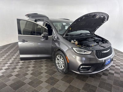 2021 Chrysler Pacifica Touring
