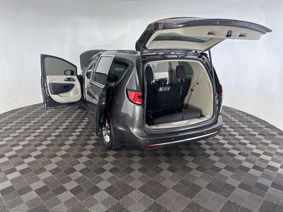 2021 Chrysler Pacifica Touring