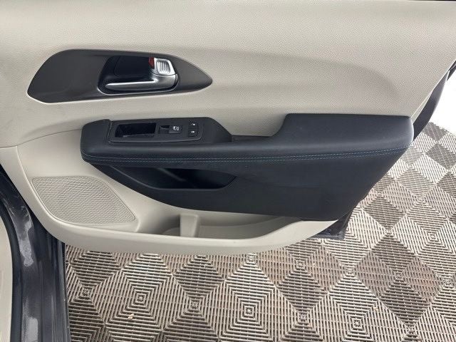 2021 Chrysler Pacifica Touring
