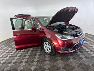 2018 Chrysler Pacifica Hybrid Touring Plus