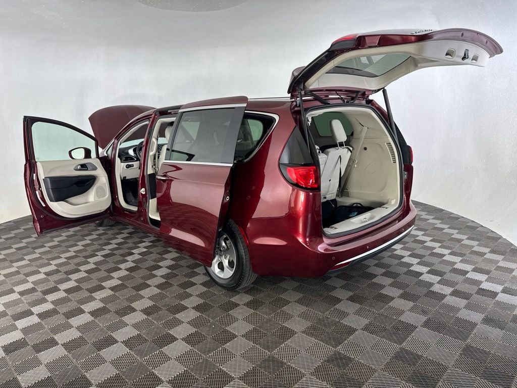 2018 Chrysler Pacifica Hybrid Touring Plus