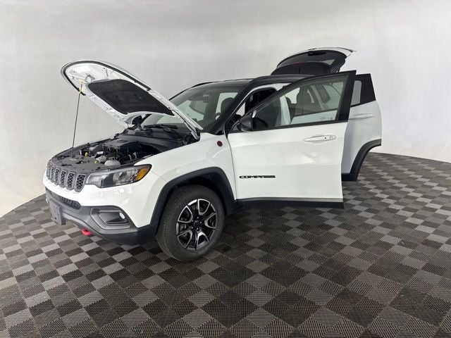 2025 Jeep Compass Trailhawk - Photo 12