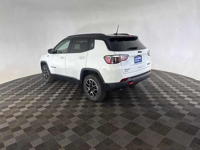 2025 Jeep Compass Trailhawk - Photo 9
