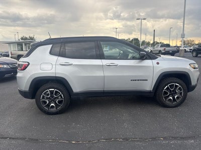 2025 Jeep Compass Trailhawk