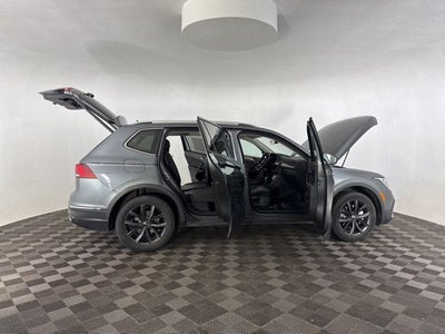 2024 Volkswagen Tiguan 2.0T SE
