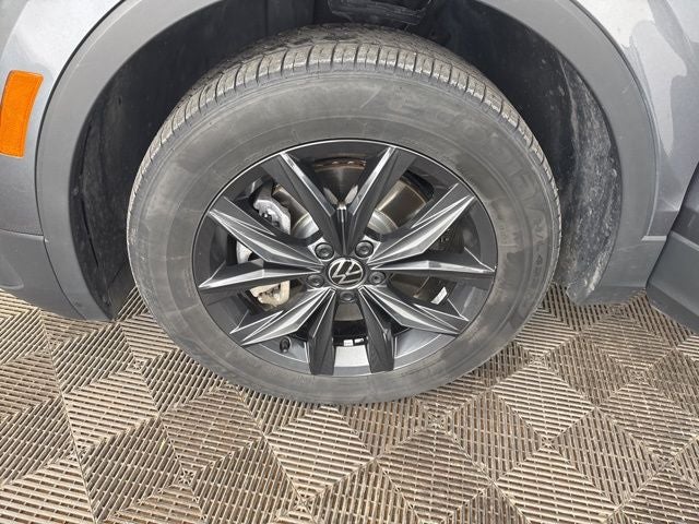 2024 Volkswagen Tiguan 2.0T SE