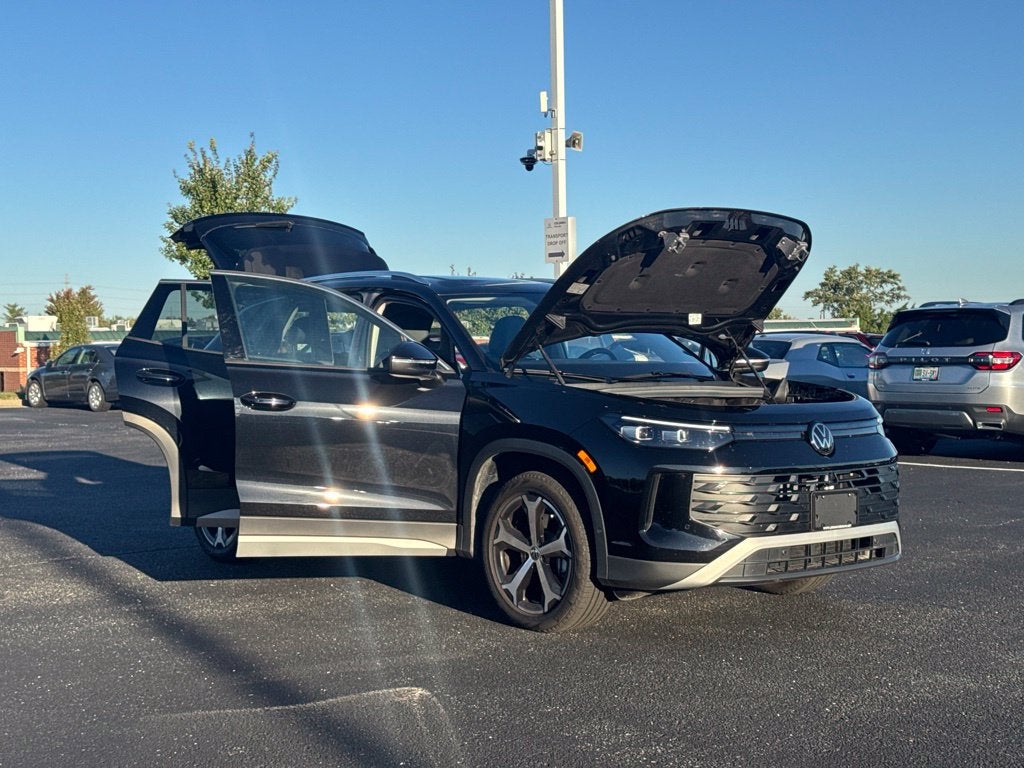 2025 Volkswagen Tiguan 2.0T SE