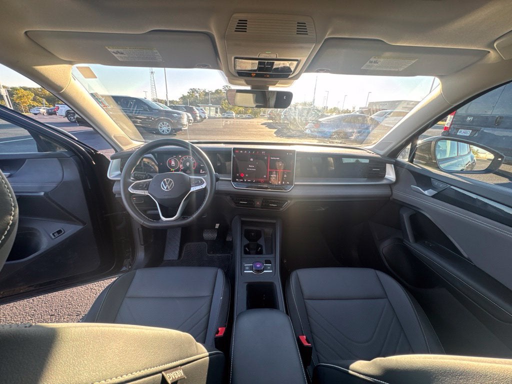 2025 Volkswagen Tiguan 2.0T SE