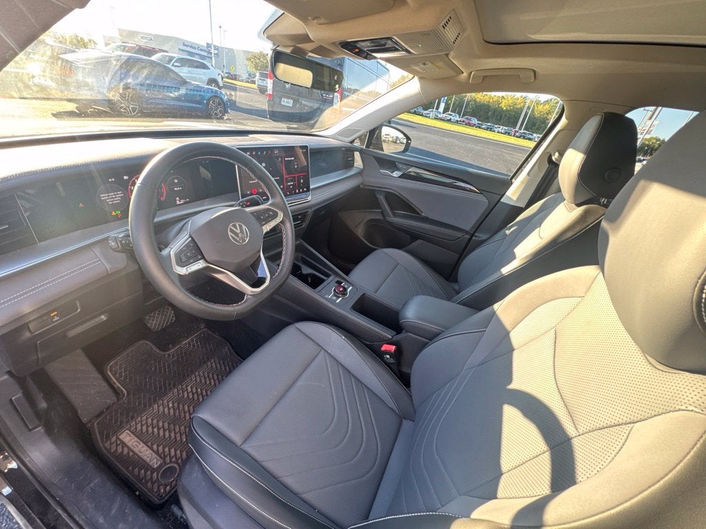2025 Volkswagen Tiguan 2.0T SE