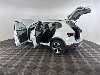2025 Volkswagen Taos 1.5T SE