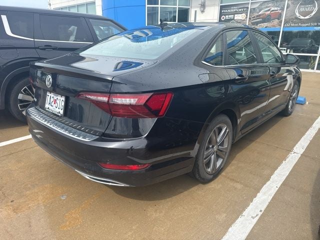 2021 Volkswagen Jetta R-Line