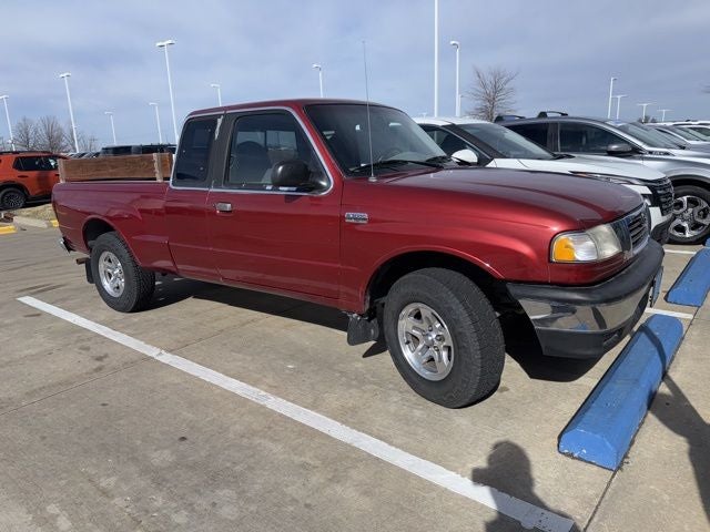2000 Mazda Mazda B3000 SE