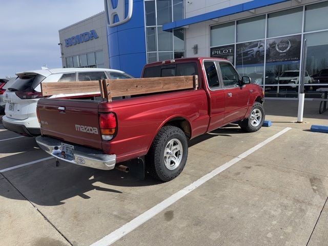 2000 Mazda Mazda B3000 SE