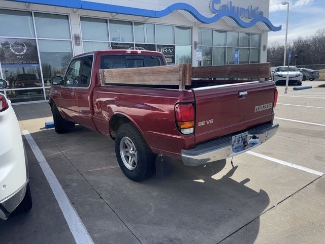 2000 Mazda Mazda B3000 SE