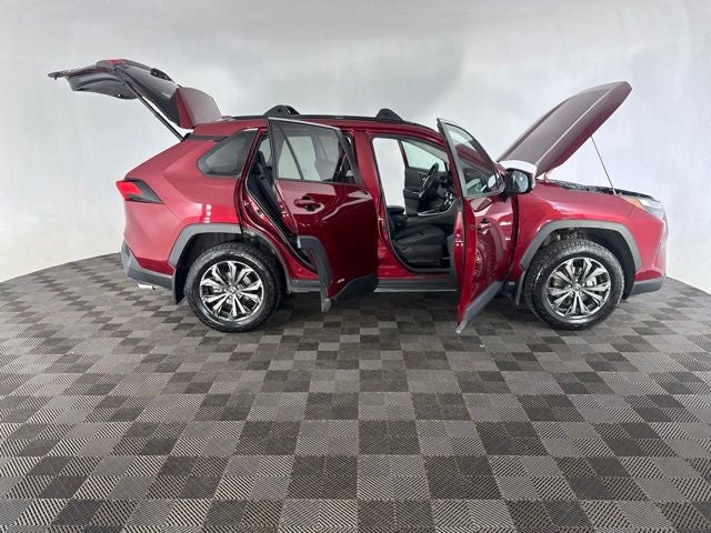 2022 Toyota RAV4 Hybrid XLE Premium