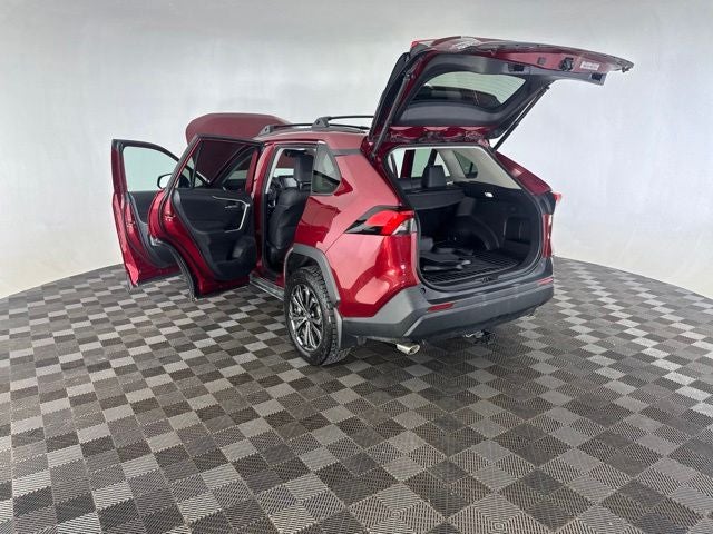 2022 Toyota RAV4 Hybrid XLE Premium