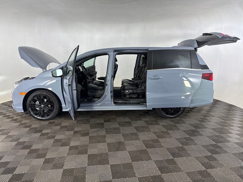 2025 Honda Odyssey Sport L - Photo 12
