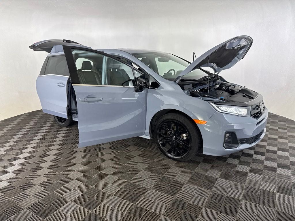 2025 Honda Odyssey Sport L - Photo 16