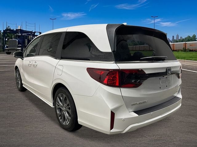 2026 Honda Odyssey Touring FWD