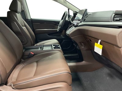 2026 Honda Odyssey Touring FWD