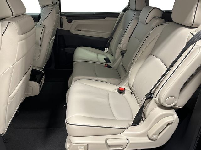 2026 Honda Odyssey Touring FWD
