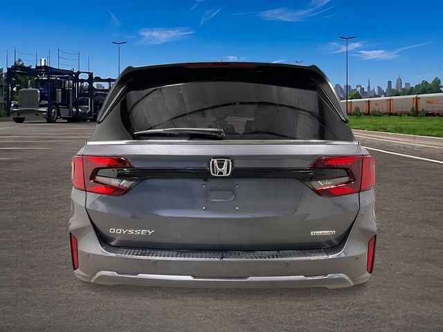 2026 Honda Odyssey Touring FWD