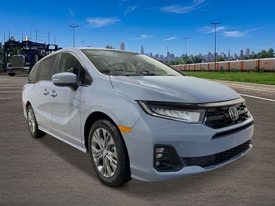 2026 Honda Odyssey Touring FWD